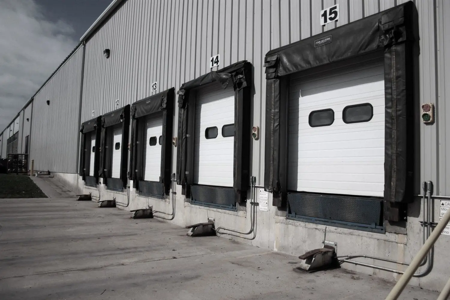 welchdocks-oui-bw Garage Door Repair Is Must To Avoid Accidents | Automated Door Systems